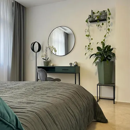 Leo Free Parking - President Palace Bratysława