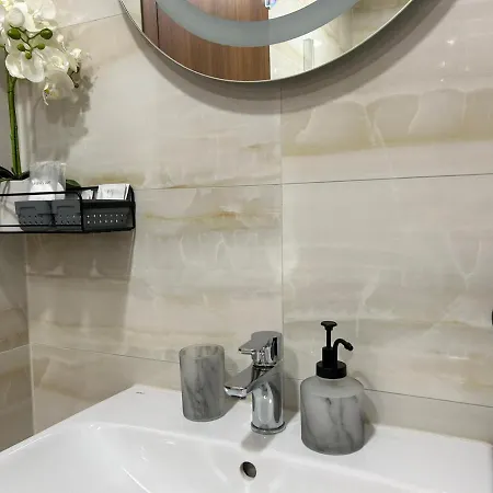 Leo Free Parking - President Palace Lägenhet