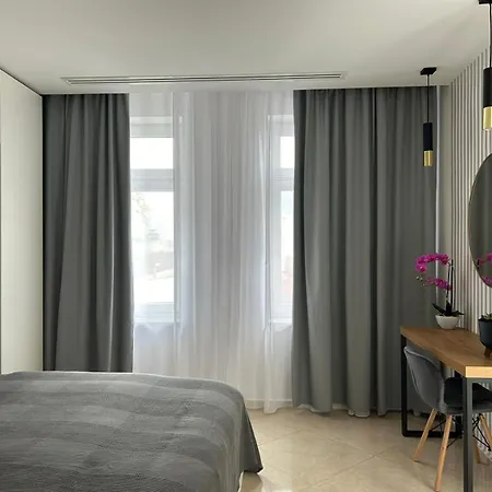 Leo Free Parking - President Palace Apartament *