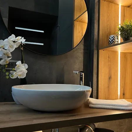 Leo Free Parking - President Palace Apartament Bratysława