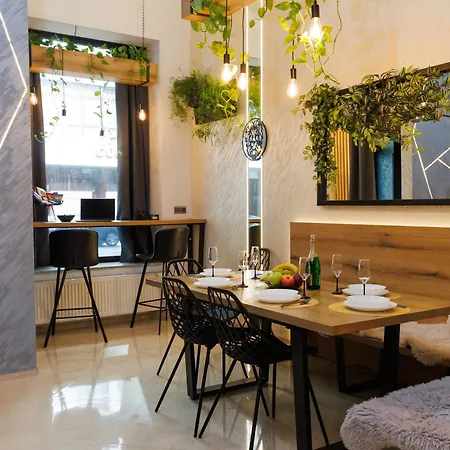 Leo Free Parking - President Palace Apartment