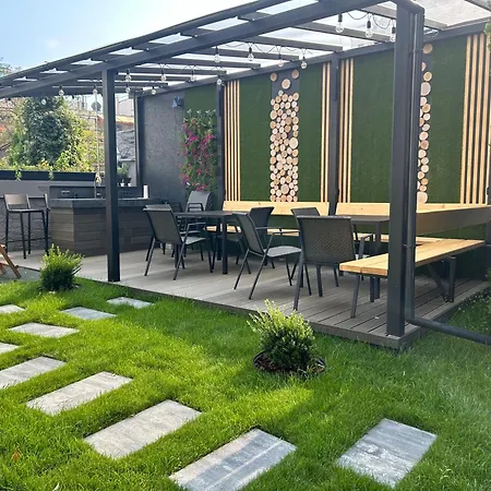 Leo Free Parking - President Palace *