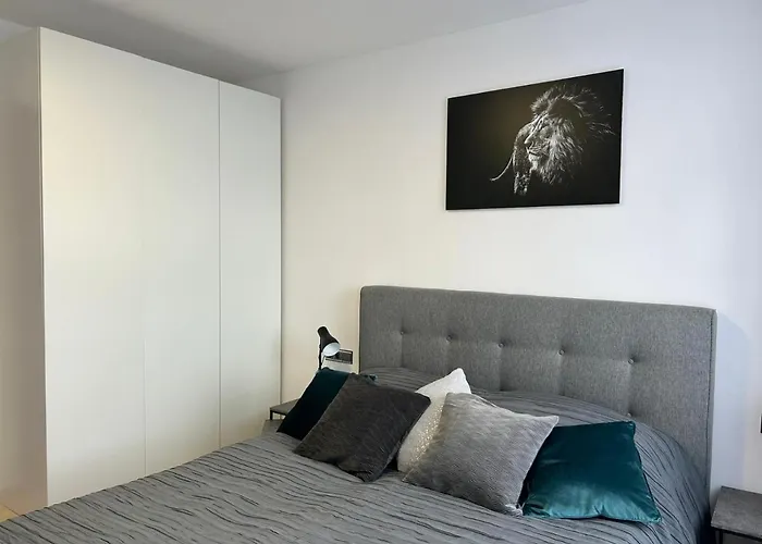 Leo Free Parking - President Palace Apartment