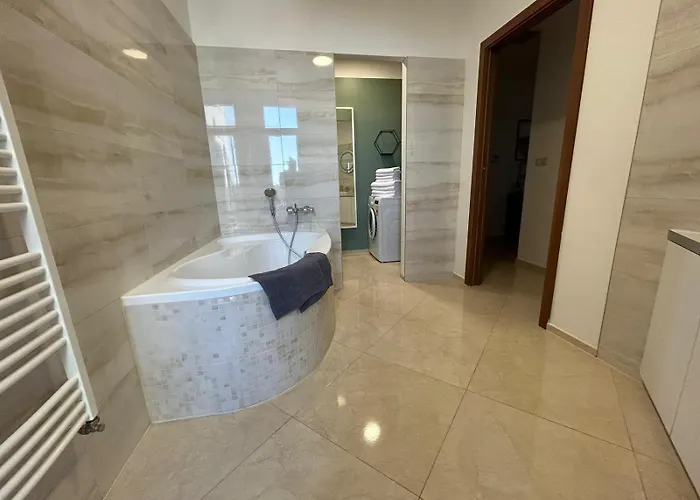 Leo Free Parking - President Palace Apartment Bratislava