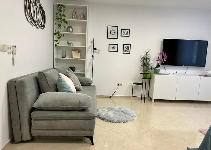 Leo Free Parking - President Palace Apartment *