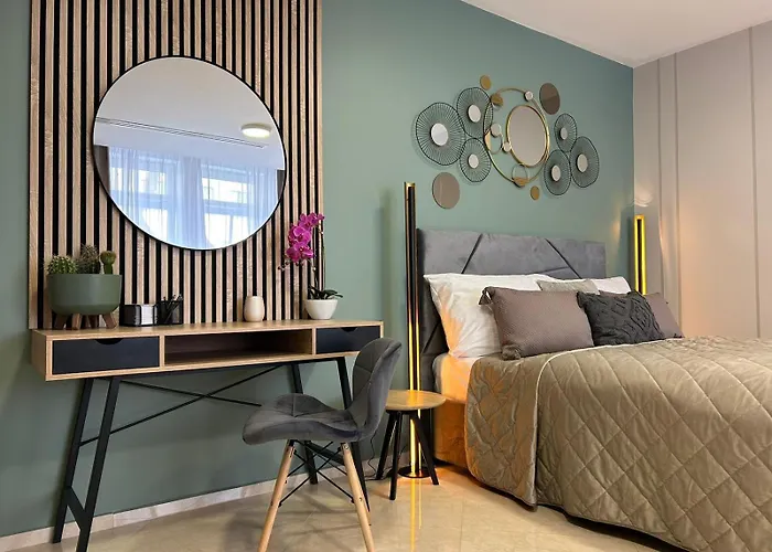 Leo Free Parking - President Palace * Bratislava