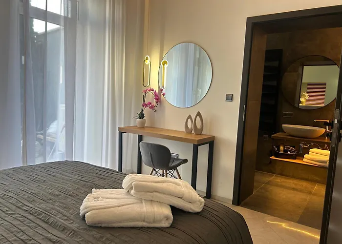 Leo Free Parking - President Palace Apartment