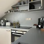 Leo Free Parking - President Palace Apartment *