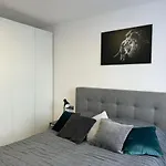 Leo Free Parking - President Palace Apartment