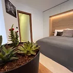 Leo Free Parking - President Palace Apartment *